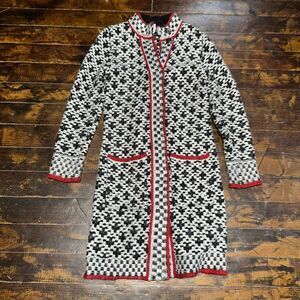 Chico’s Icelandic monochrome Parisian 0 sweater coat